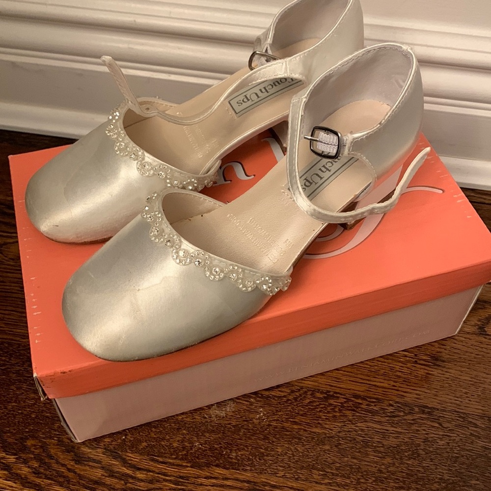 Touch Ups by Benjamin Walk White Mary Jane Shoes - Picture 2 of 8